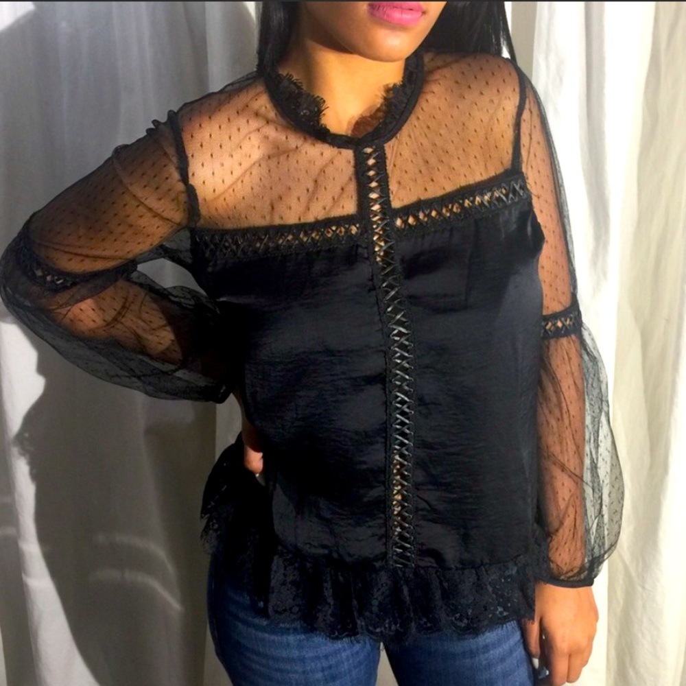Lace Trim L/S Top